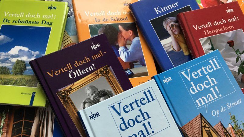 Bücher des Plattdeutschen Schreibwettbewerbs "Vertell doch mal".